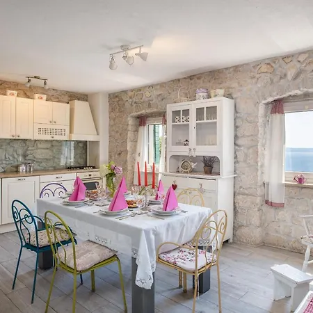 Fetiva Makar * Makarska