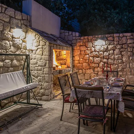 Fetiva Makar Holiday home *