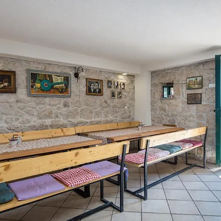 Fetiva Makar Holiday home