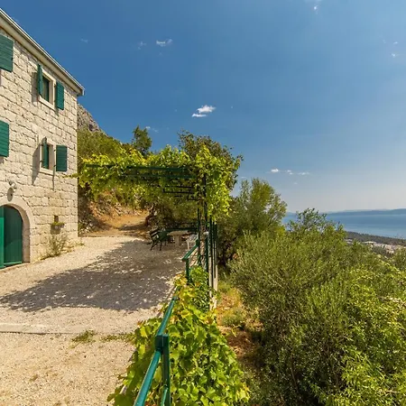 Fetiva Makar Holiday home *