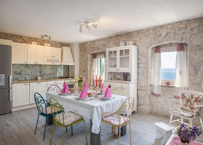 Fetiva Makar * Makarska