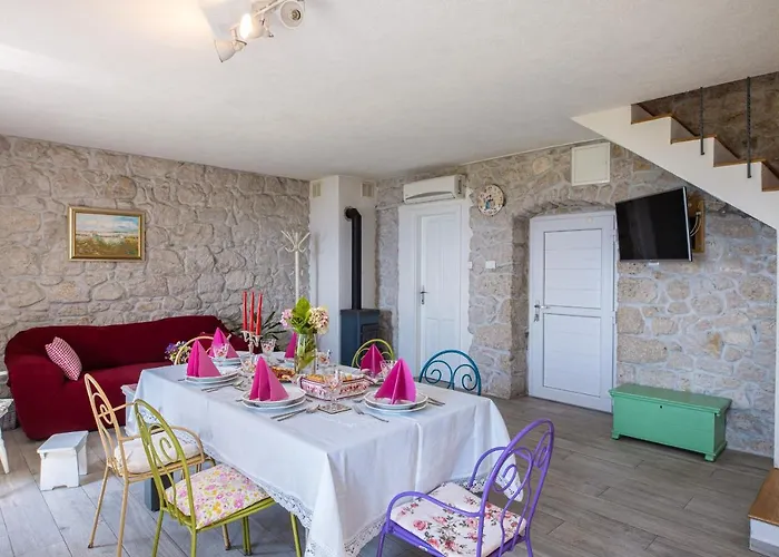 Fetiva Makar 马卡尔斯卡