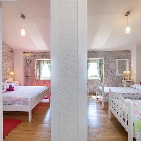 Ferienhaus Fetiva Makar